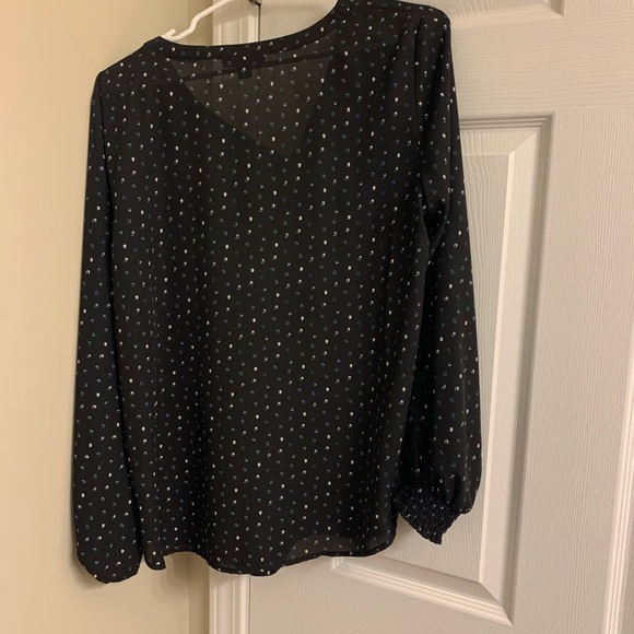 Apt 9 V Neck Buttoned Dotted Blouse, Medium - Picture 2 of 7